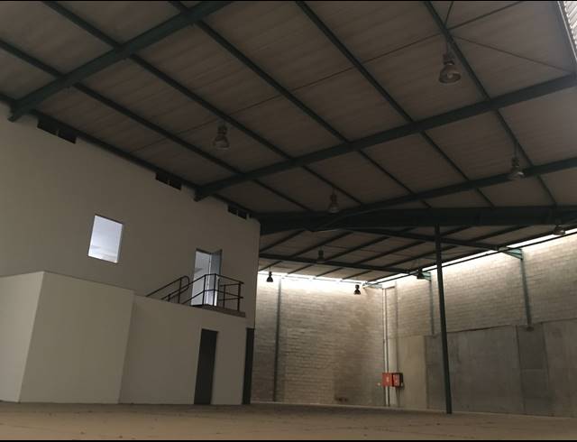 759M² WAREHOUSE TO LET IN LINBRO PARK